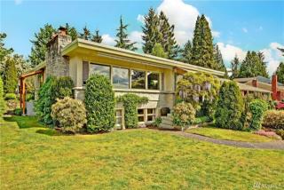 10762 Alton Ave, Seattle, WA 98125-6913