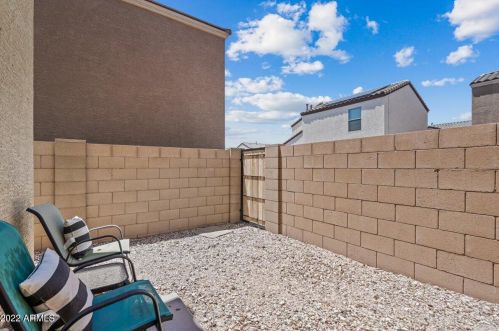 3941 79th Ln, Phoenix AZ  85043 exterior