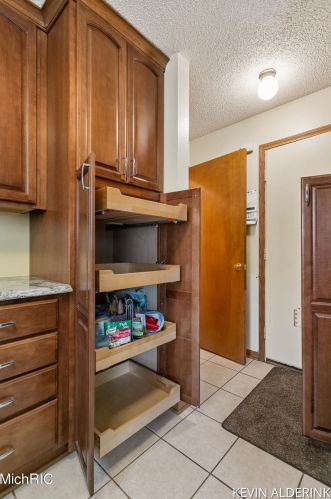 1892 56th St, Fennville MI 49408-8508 exterior