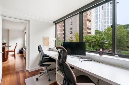 8 Whittier Pl, Boston, MA