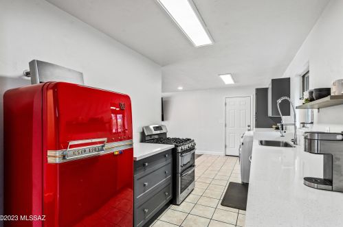 4327 Timrod St, Tucson AZ 85711-4252 exterior