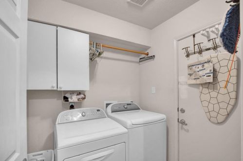 9345 Bernoulli Dr, Austin TX 78748-5044 exterior