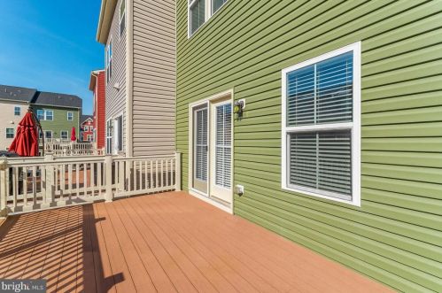 523 Fox River Hills Way, Glen Burnie MD 21060-8488 exterior