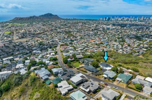 1634 Paula Dr, Honolulu HI  96816-4316 exterior