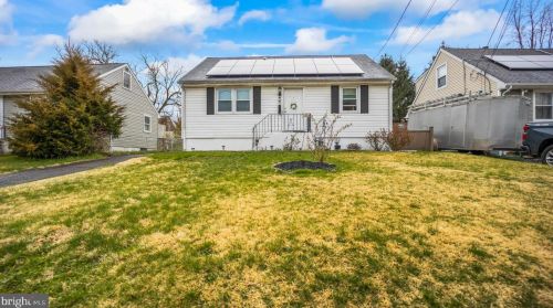 53 Albemarle Ave, Trenton, NJ 08638-3501