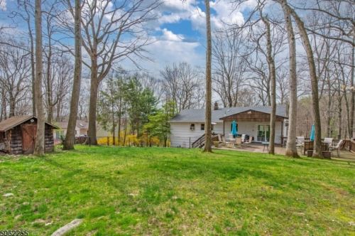 8 Budd Lk Hts Rd, Mount Olive NJ 07828-1102 exterior