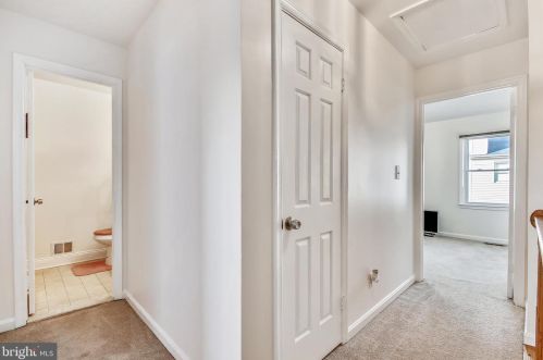 8209 Roxbury Dr, Alexandria VA 22309-3728 exterior