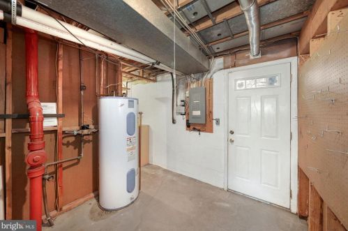 10618 Great Arbor Dr, Rockville MD 20854-4220 exterior