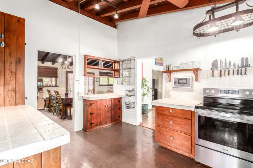 6441 Abington Rd, Tucson AZ 85743-9701 exterior