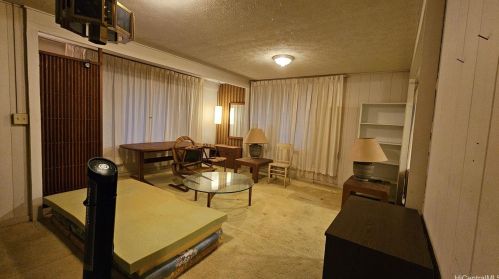 1234 Ainakoa Ave, Honolulu HI 96821-1147 exterior