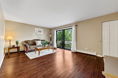 11800 Komensky Ave, Chicago, IL 60803-4607