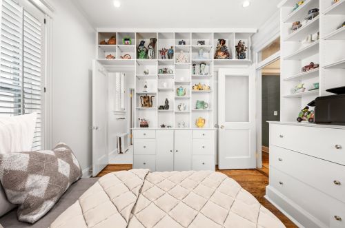 1235 Astor St, Chicago IL 60610-5213 exterior