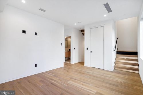 1355 Kater St, Philadelphia PA 19147-1817 exterior