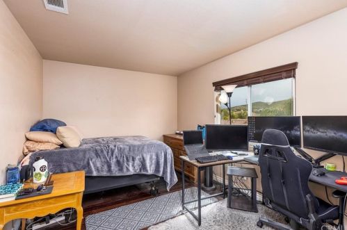 291 Monument Dr, Perris CA 92570-9063 exterior