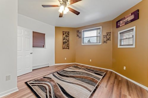 1110 Tweed St, Pittsburgh, PA 15204-1632