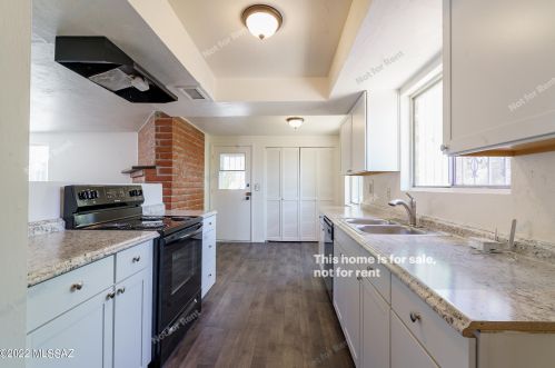 732 Camino Seco, Tucson AZ  85710-2628 exterior