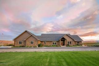 10600 Occidental Rd, Yakima, WA 98903-9265