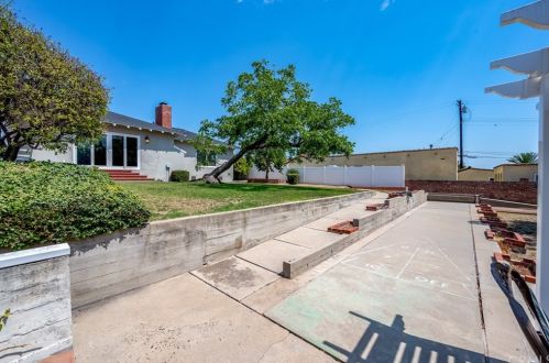 619 Drake Ave, Fullerton CA 92832-1140 exterior