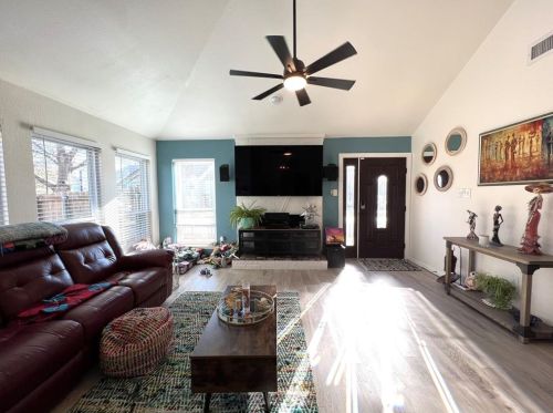 4908 Courtside Dr, Irving TX  75038-3317 exterior