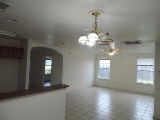 2017 Macarthur Blvd, Irving TX  75061-2222 exterior