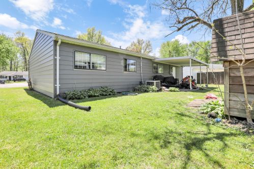 1064 Kelly Dr, Hebron OH 43025-9505 exterior