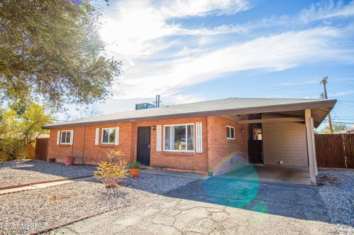 4744 13th St, Tucson, AZ 85711-4302