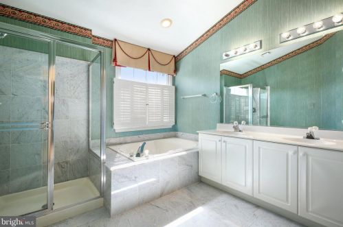 8402 Bells Ridge Ter, Rockville MD 20854-2799 exterior