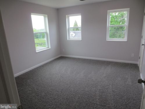 1547 Farmington Ave, Pottstown PA 19464-1401 exterior