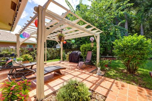 1766 Southworth, Fort Pierce FL exterior