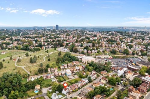 38 Minooka St, Pittsburgh PA 15210-3503 exterior