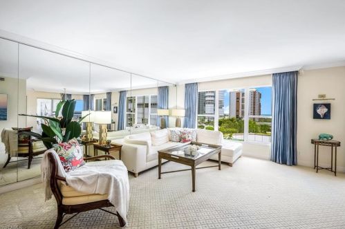 4451 Gulf Shore Blvd, Naples FL 34103-3446 exterior