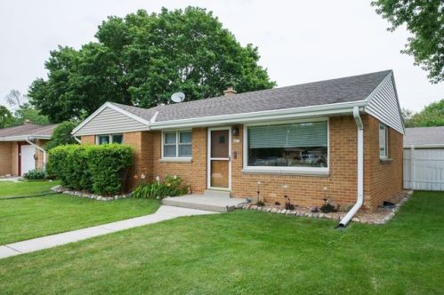 4612 61st St, Milwaukee, WI 53220-3903