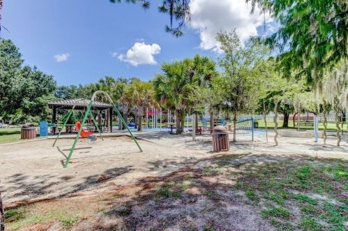 527 Broxburn Ave, Tampa FL  33617-7823 exterior