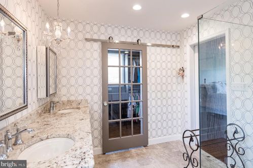 426 Dolly Dr, Lancaster PA 17601-3619 exterior