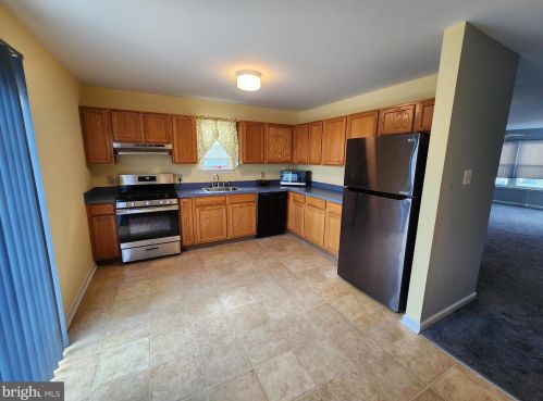 204 Summit Ave, Manor PA 19036-2440 exterior