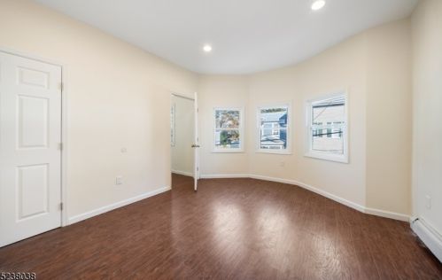 19 Montrose Ter, Irvington NJ  07111-3821 exterior