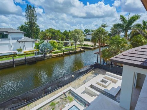 595 16 Ave, Naples FL 34117-2242 exterior