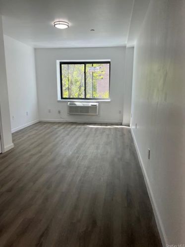 3836 Carpenter Ave, Bronx NY  10467-5203 exterior