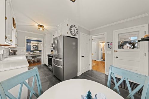 766 Parkside Ave, Elmhurst IL  60126-4811 exterior