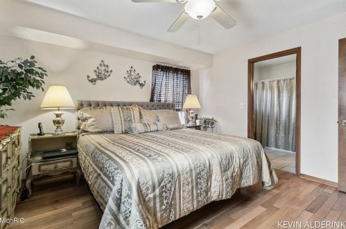 1892 56th St, Fennville MI 49408-8508 exterior