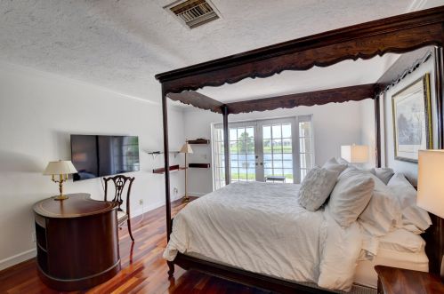 2326 23 Cranbrook Dr, Boynton Beach FL 33436-5711 exterior