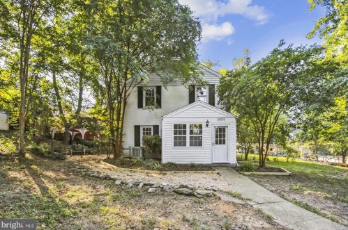 5823 Monticello Rd, Alexandria VA 22303-1302 exterior