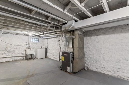 2236 Woodstock Ave, Pittsburgh PA 15218-2636 exterior