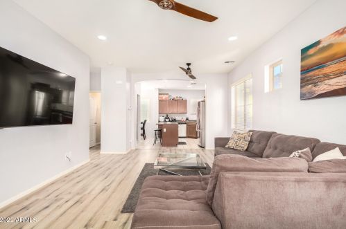 2032 77th Ln, Phoenix AZ 85033-4925 exterior