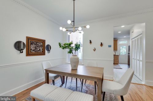 145 U St, Washington DC 20001-2338 exterior