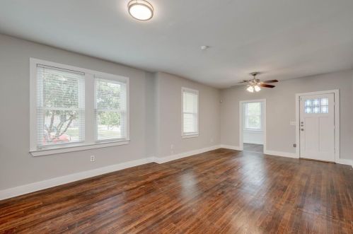 1713 13th St, Austin TX  78702-2105 exterior