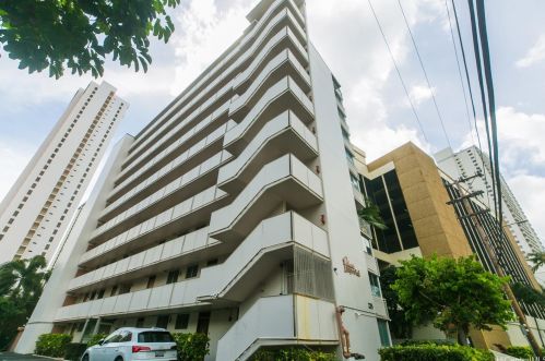 225 Liliuokalani Ave, Honolulu HI  96815-3536 exterior