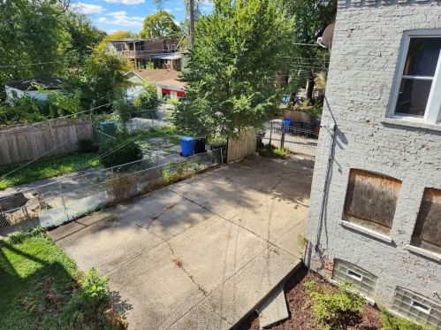 752 Kedvale Ave, Chicago IL 60632-4105 exterior