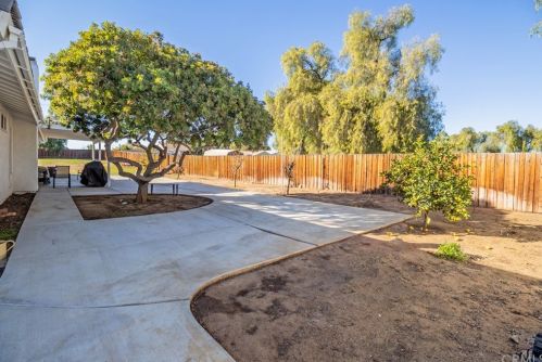 19014 Mariposa Ave, Riverside CA 92508-9618 exterior