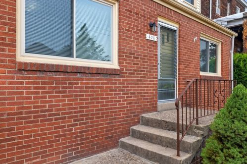 425 Fisher St, Pittsburgh, PA 15210-2550